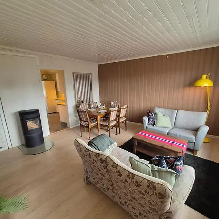 Nydelig Hus Med Privat Hage Og Fantastisk Utsikt Over Fisketorget, Bryggen Og Sentrum Apartment *