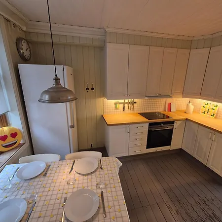 Nydelig Hus Med Privat Hage Og Fantastisk Utsikt Over Fisketorget, Bryggen Og Sentrum * Bergen