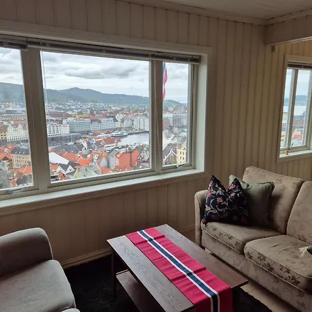 Nydelig Hus Med Privat Hage Og Fantastisk Utsikt Over Fisketorget, Bryggen Og Sentrum * Bergen