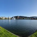 아파트 Nydelig Hus Med Privat Hage Og Fantastisk Utsikt Over Fisketorget, Bryggen Og Sentrum *