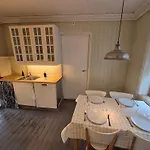 Nydelig Hus Med Privat Hage Og Fantastisk Utsikt Over Fisketorget, Bryggen Og Sentrum 아파트 베르겐
