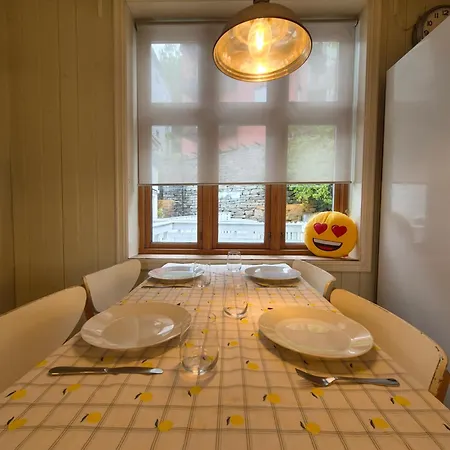 Appartement Nydelig Hus Med Privat Hage Og Fantastisk Utsikt Over Fisketorget, Bryggen Og Sentrum