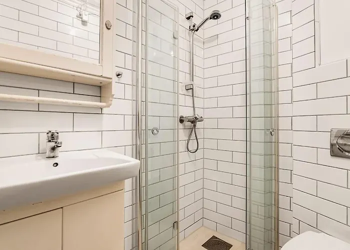 아파트 Nydelig Hus Med Privat Hage Og Fantastisk Utsikt Over Fisketorget, Bryggen Og Sentrum *