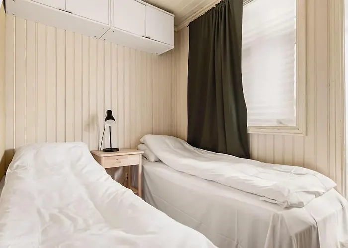 아파트 Nydelig Hus Med Privat Hage Og Fantastisk Utsikt Over Fisketorget, Bryggen Og Sentrum *