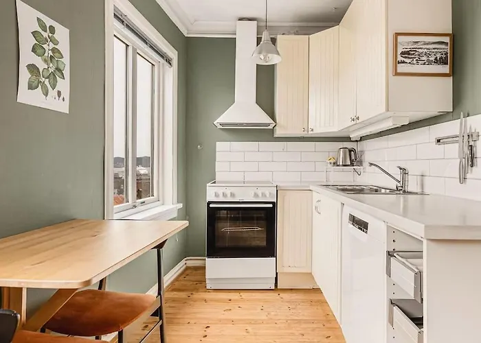 Nydelig Hus Med Privat Hage Og Fantastisk Utsikt Over Fisketorget, Bryggen Og Sentrum Lägenhet
