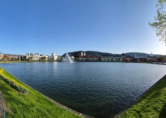 Lägenhet Nydelig Hus Med Privat Hage Og Fantastisk Utsikt Over Fisketorget, Bryggen Og Sentrum *
