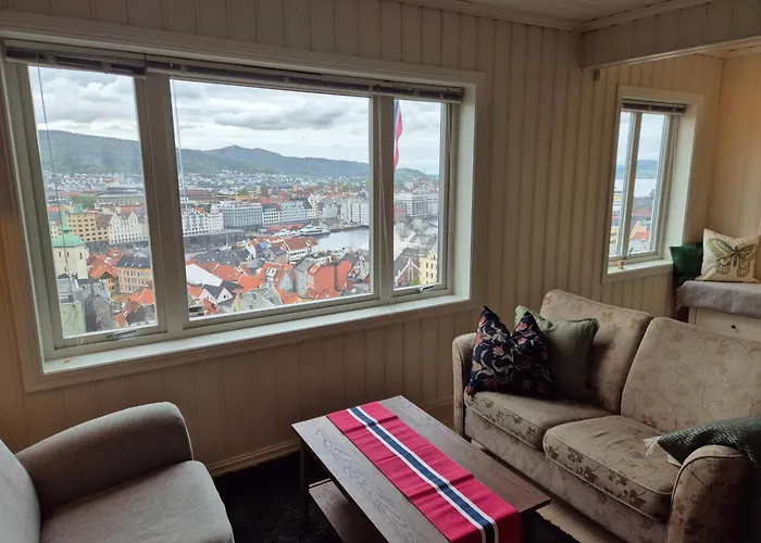 Nydelig Hus Med Privat Hage Og Fantastisk Utsikt Over Fisketorget, Bryggen Og Sentrum * Bergen