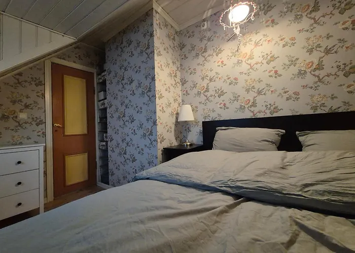 Nydelig Hus Med Privat Hage Og Fantastisk Utsikt Over Fisketorget, Bryggen Og Sentrum Lägenhet